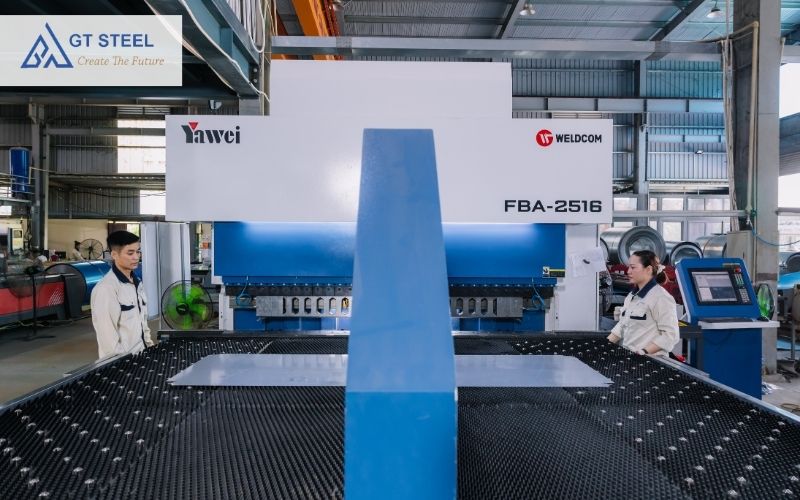 Máy chấn gấp tôn tự động CNC