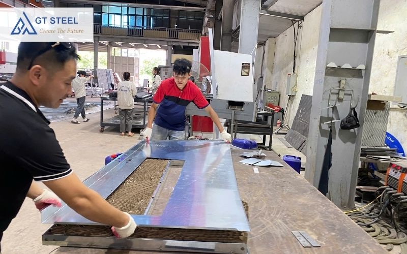Ghép cửa thép chống cháy