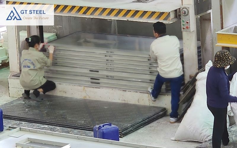 cửa thép chống cháy