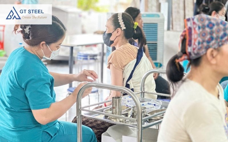 tiêm vắc xin phòng uốn ván (2)