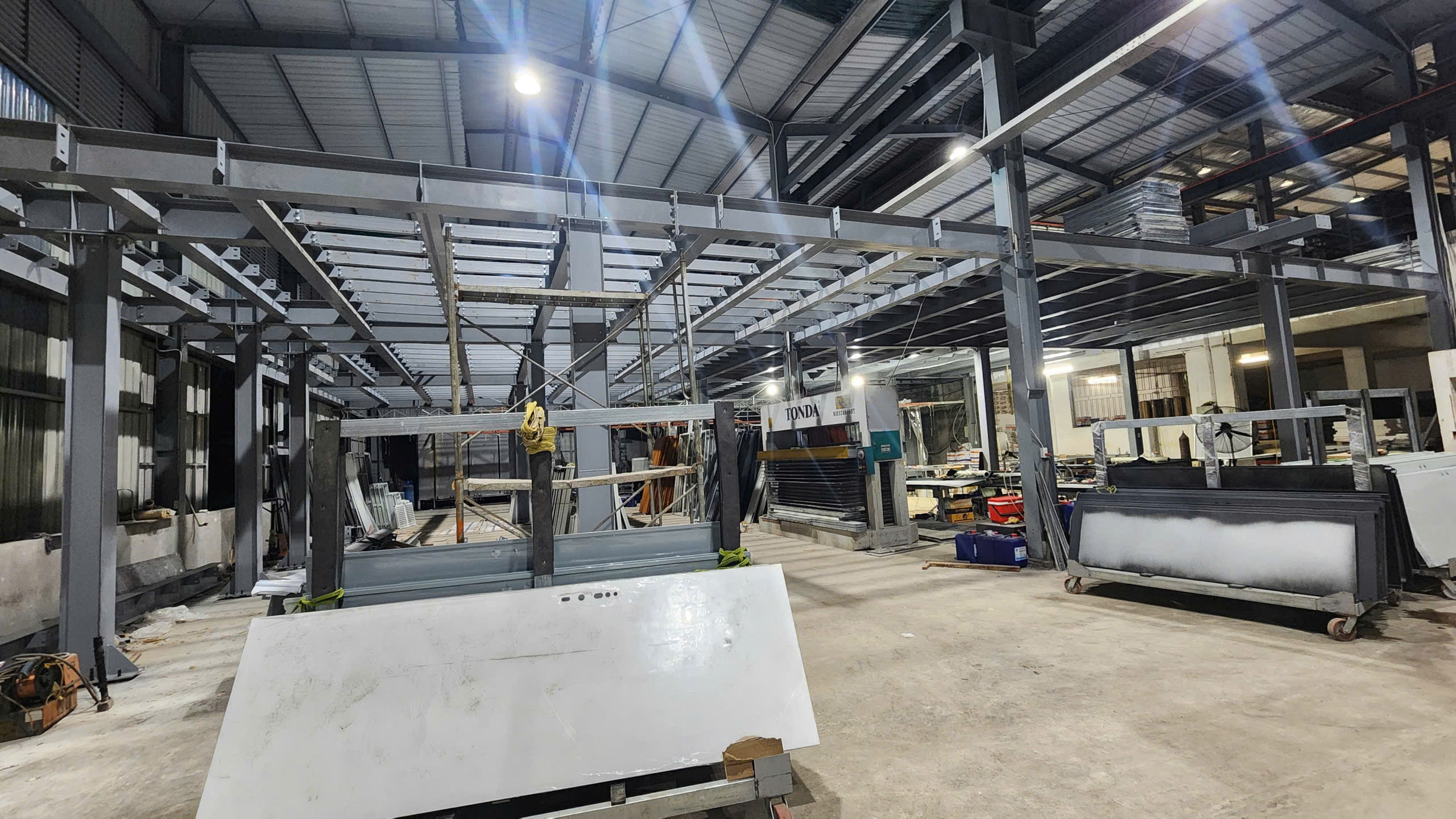 xưởng sản xuất